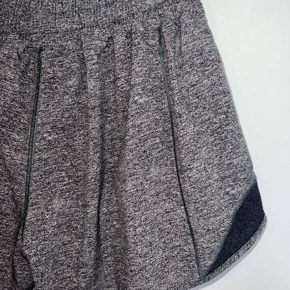 LULULEMON GREY AND BLACK SHORTS SIZE 6 - Picture 4 of 10